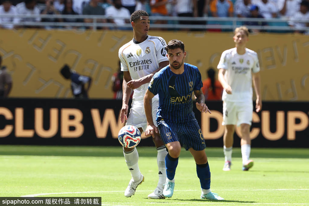 希拉尔足球_世俱杯-巴尔韦德失点贡萨洛破门 阿隆索执教皇马首秀1-1新月