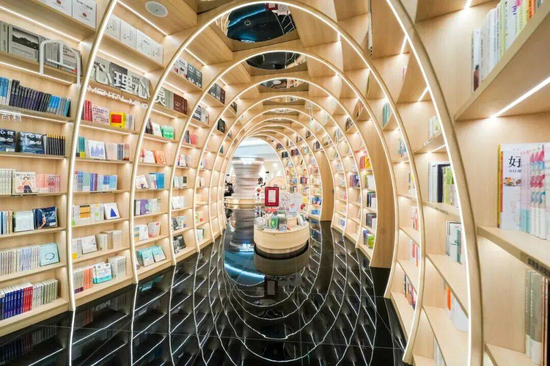 深圳新鹏城vs梅州客家_七夕基础深圳新鹏城vs梅州客家，仪式感就不基础！去保定，赴一场山河为证的深情之约