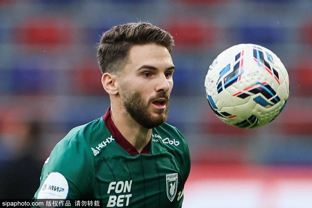 釜山偶像vs忠北清州_韩鹏：从球员到教练釜山偶像vs忠北清州，首次经历6-0大胜的背后故事与战术解析