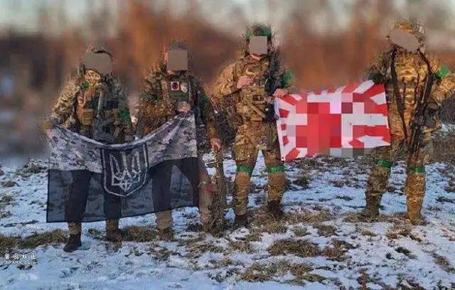 萨尔瓦多甲组联赛_离谱萨尔瓦多甲组联赛!俄罗斯把日本雇佣兵俘虏关笼子里游街示众?和中国有关系?