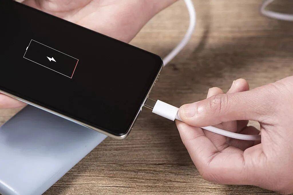 皇冠信用網结算日是哪天_为什么你的手机总没电皇冠信用網结算日是哪天？原因竟然是......