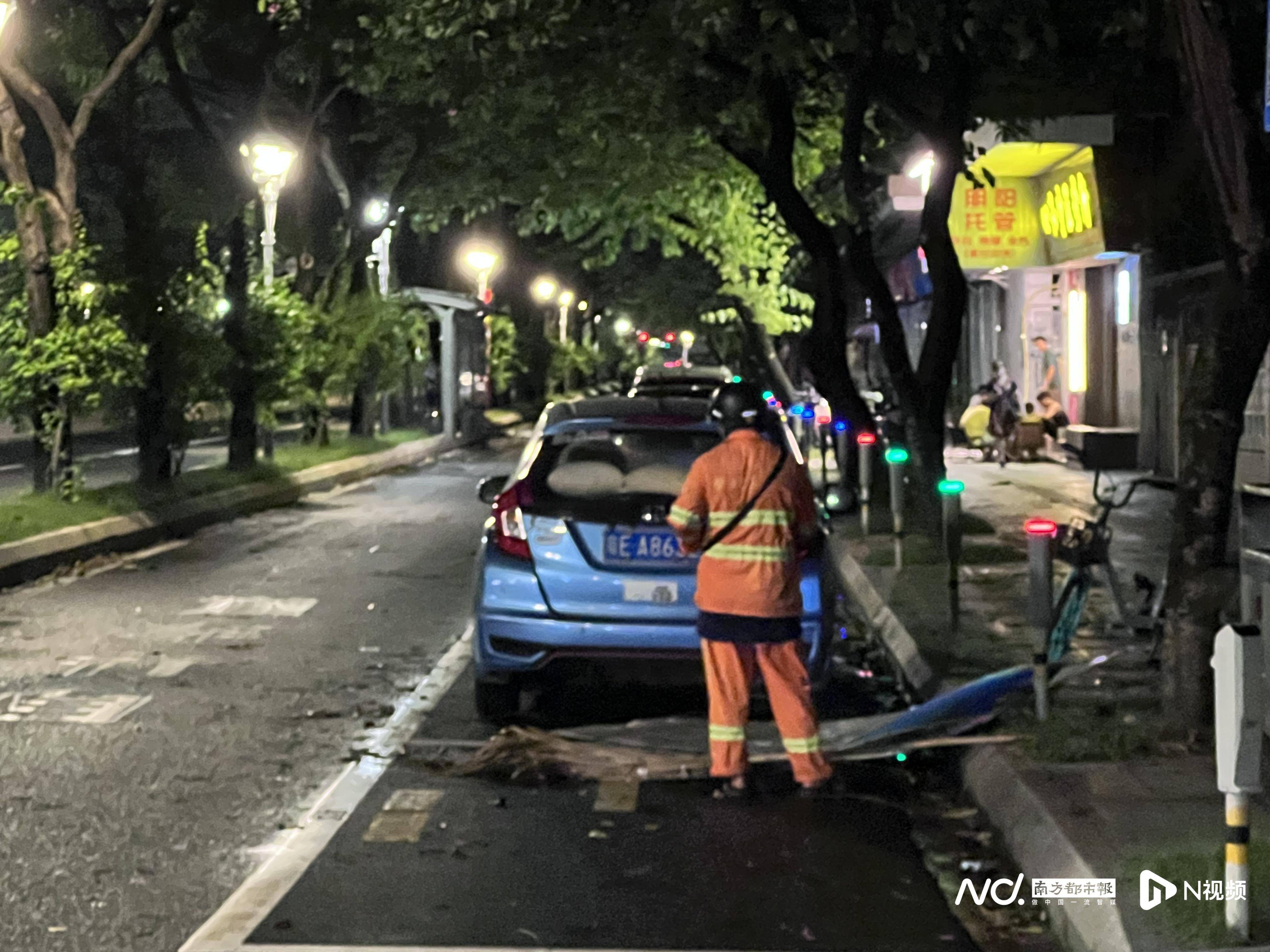 如何申请到皇冠信用_佛山官宣解除“五停”后两小时内如何申请到皇冠信用,我们在街头看见