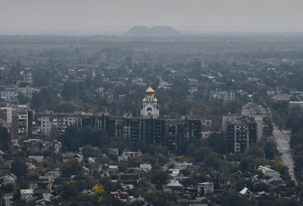 皇冠信用盘在线申请
_红军城移交前夜皇冠信用盘在线申请
，乌克兰宣布开辟新战线，主动反攻击溃俄军攻势