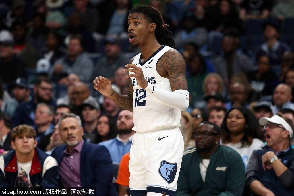 皇冠皇冠足球平台
_杜兰特在火箭与灰熊的比赛中调侃莫兰特父亲：皇冠皇冠足球平台
你儿子不想在这里