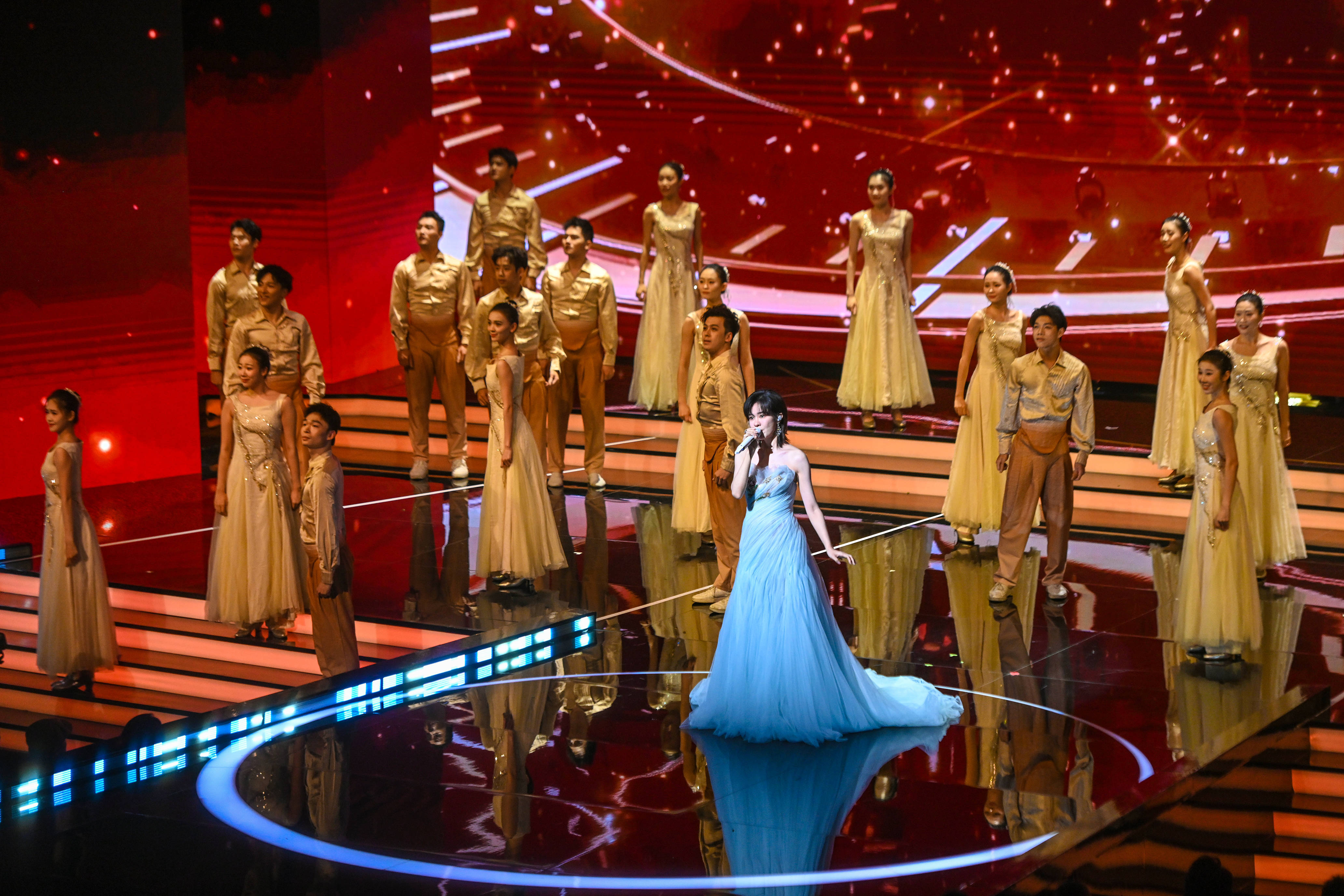 皇冠信用网正网
_2025年中国金鸡百花电影节开幕