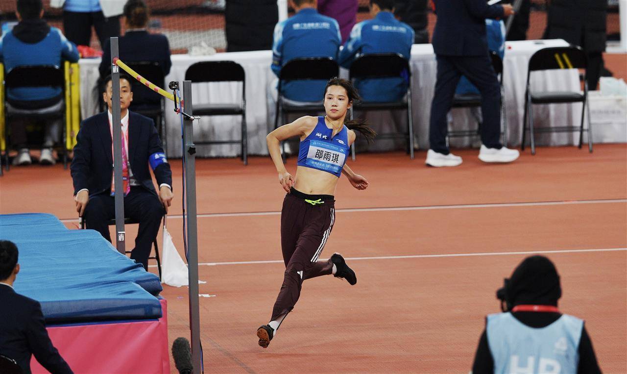 皇冠信用网如何申请
_清华学霸皇冠信用网如何申请
，一跃登顶！湖北选手邵雨琪摘得全运会女子跳高金牌