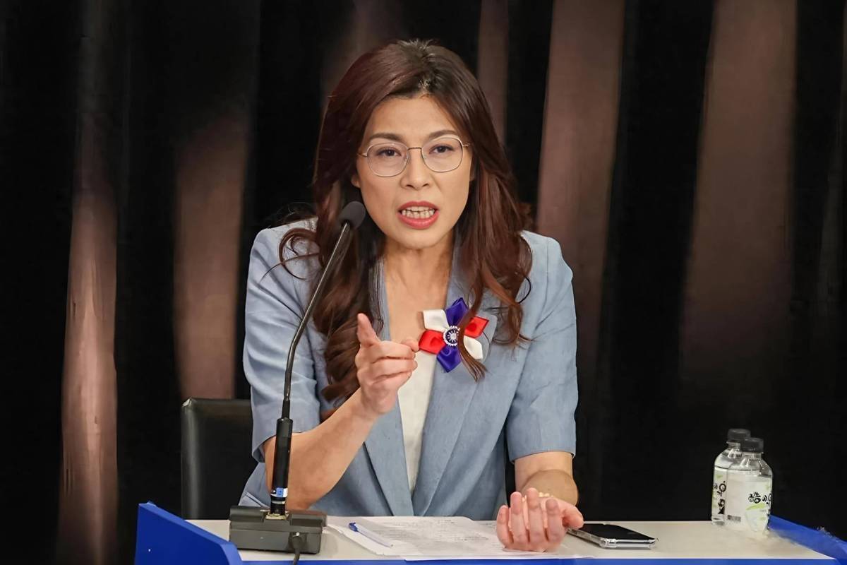 皇冠信用網申请条件
_台岛权力格局生变！郑丽文提特殊统一方式皇冠信用網申请条件
，美西方“驻台代表”排队求见，对外释放信号强烈