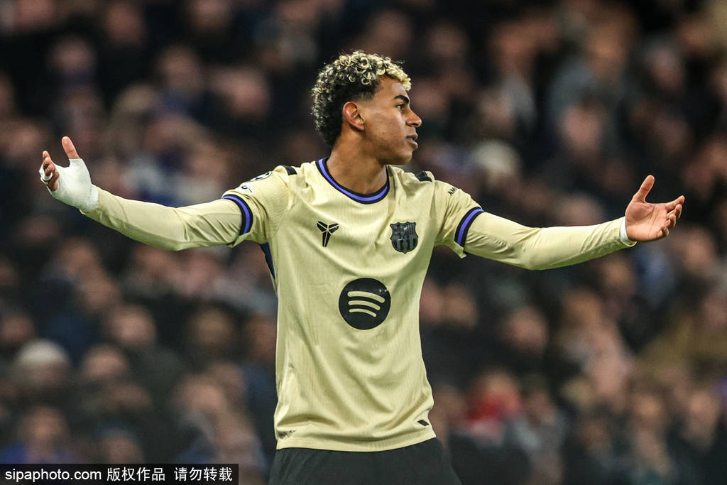 体育皇冠信用网
_观战台:阿森纳大战切尔西 曼城巴萨利物浦盼止颓势