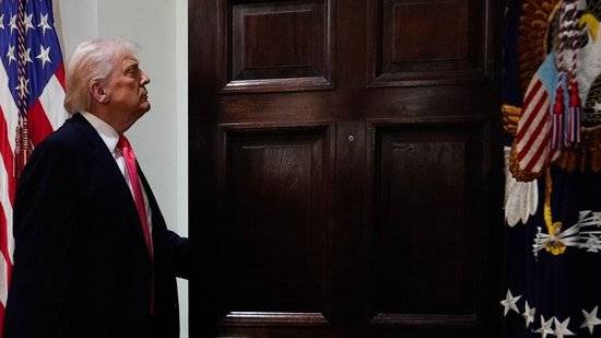 那不勒斯足球_特朗普5小时狂发150条帖子那不勒斯足球，被民主党人嘲讽“精神状态不好”