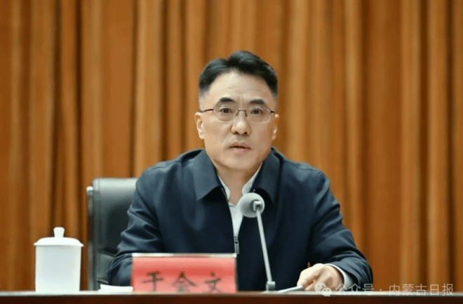 皇冠信用网账号注册_于会文：坚决拥护党中央决定皇冠信用网账号注册，坚决服从自治区党委安排，来到呼和浩特市工作，深感使命光荣、责任重大