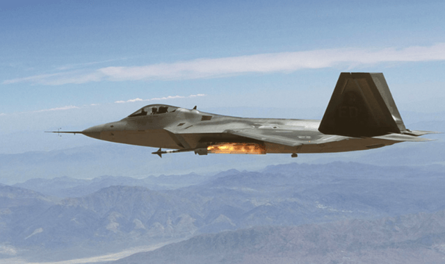 皇冠2登录welcome_睡梦中的“斩首”：马杜罗为何没能跑进那道钢门皇冠2登录welcome？细节骇人听闻