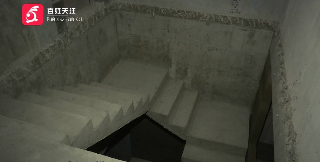 皇冠代理登3
_贵阳一小区停车场出现“暗门”皇冠代理登3
,打开后竟发现……业主:牵扯到33层楼住户的安全!