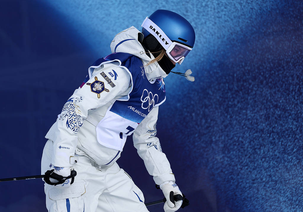 正版皇冠信用网出租_自由式滑雪女子坡面障碍技巧预赛 谷爱凌首轮失误摔倒