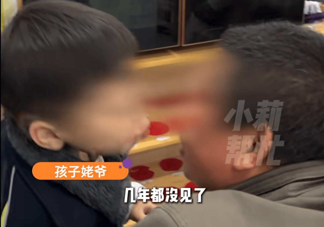 怎么申请皇冠信用网_河南6岁男童被25岁妈妈“遗忘”酒店半月！酒店工作人员自发当起“临时妈妈”怎么申请皇冠信用网，妈妈终于现身，孩子紧抱不愿松手！网友：希望以后被善待