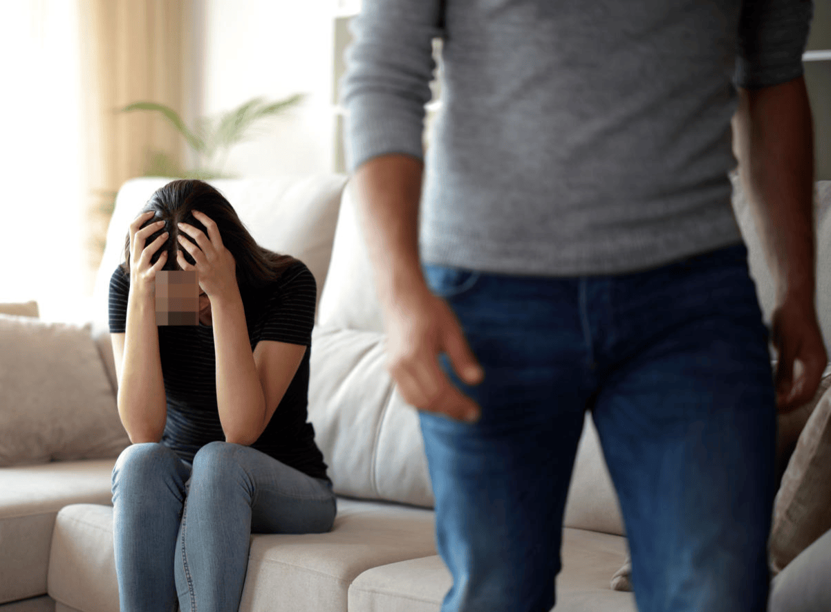 皇冠信用_妻子分居后与已婚男子同居皇冠信用，丈夫持刀杀害男方被判无期！死者家属起诉索赔358万，一审判了